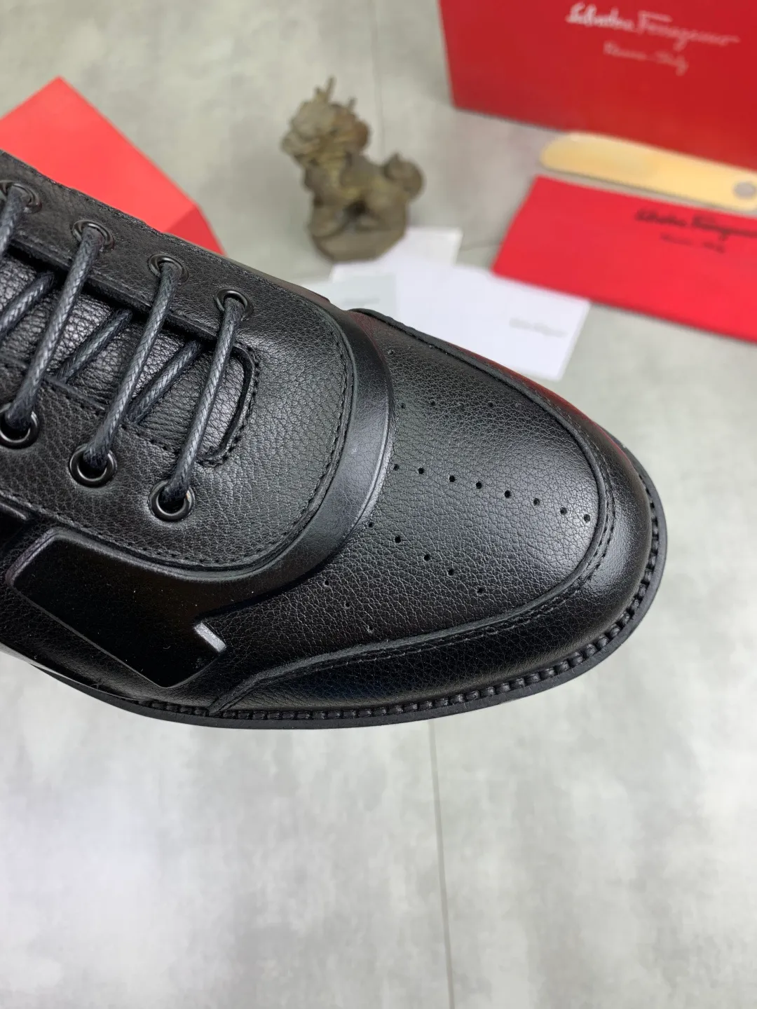 Men's Men's Shoes P560💰[New Style] Maoli 🆘[Salvatore Ferragamo] Ferragamo's latest casual business leather shoes for men! Listed simultaneously! The fabric is made of specially imported original calfskin, the lining is made of imported warm fleece, and the original combination outsole is absolutely luxurious and leads the fashion trend. Matching code: 39-44 (45 customized) 5️⃣ colors available
